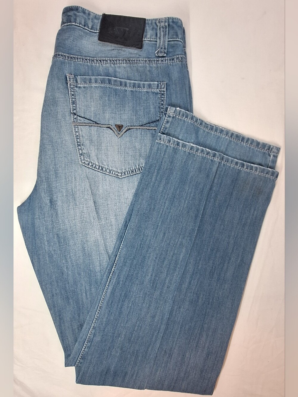 GUESS Men's Classic Medium Wash Jeans Winged Logo 100% Cotton Sz 36/32
